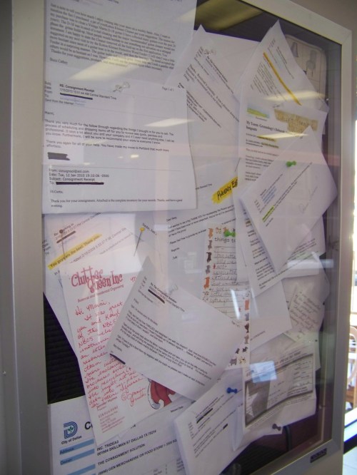 Simple solution to boring testimonial display in consignment, resale, thrift stores