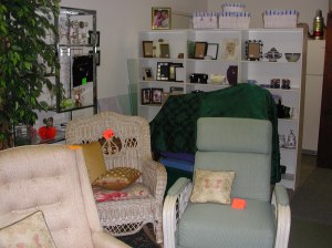 This before shot of a consignment shop is just begging for Auntie Kate of TGtbT.com