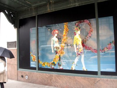 Window display idea for consignment, resale, and thrift shops