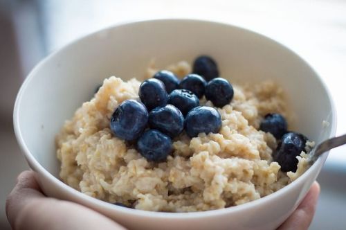 January is National Oatmeal Month! TGtbT.com's Auntie Kate tells you how to use this in your consignment or resale shop